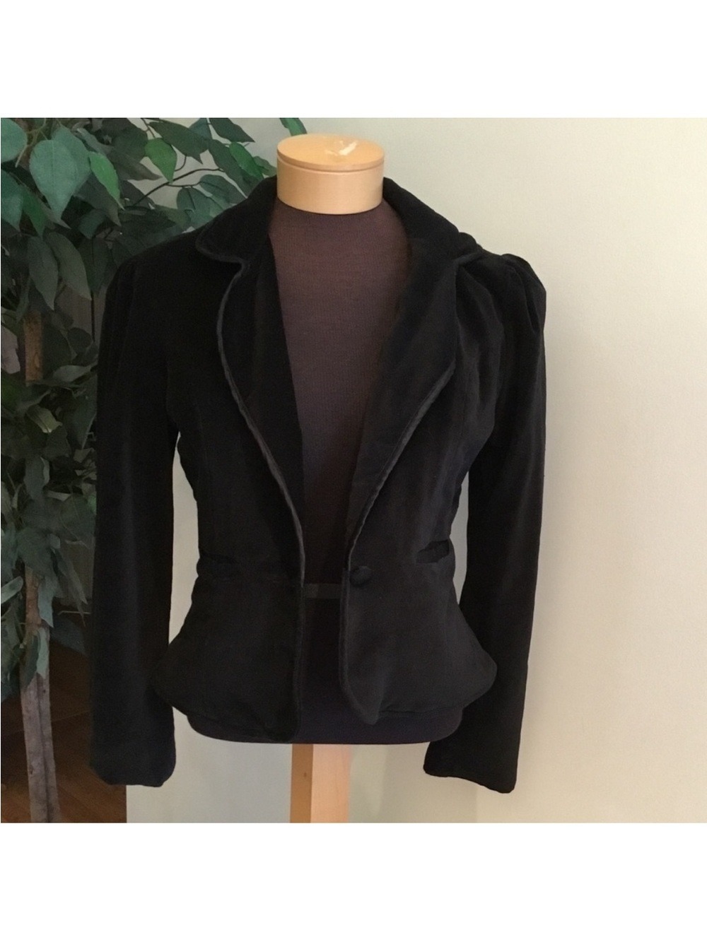 Plugg Black Velvet Blazer Jacket Size Small - Picture 2 of 14